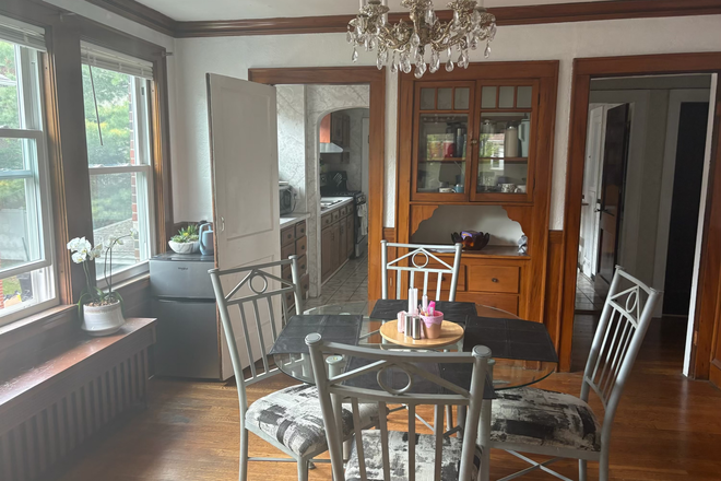 Dining room - 2 bedrooms available in a 3 bedroom apartment! Super close to campus!