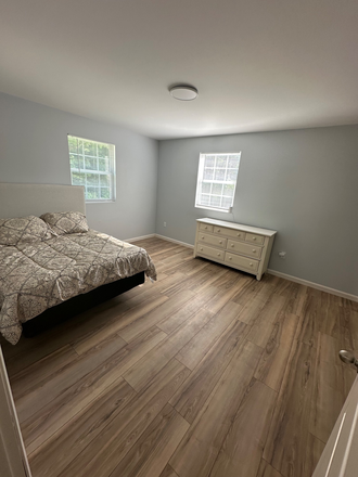 Bedroom 3 - New Single-Family Fully Furnished 15 minutes to campus House