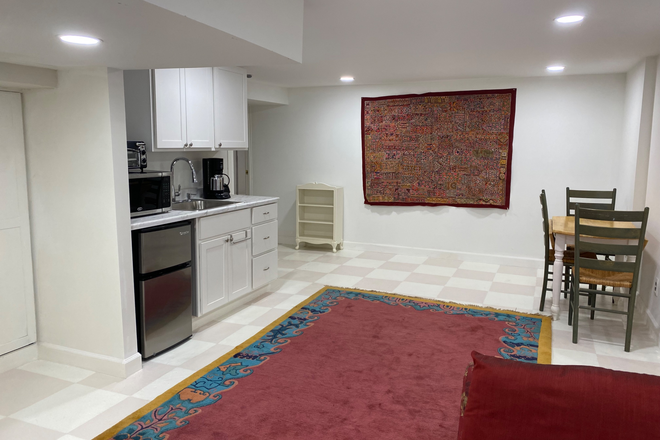 Kitchen/living room - Beautiful One Bedroom Apartment in Roland Park Ready to Rent