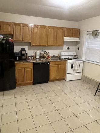 Kitchen - Modern 3 BR apt close to BC. Best deal in town! Steal it TODAY! Rent NOW for 2027! NO FEE!