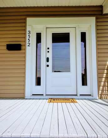 Front Door - 1-Block to Xavier, 6 Furnished Bedrooms, Smart-Home Safety & Study Lounge
