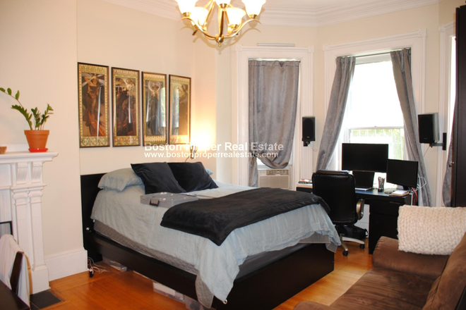 A - FRONT FACING ON MARLBOROUGH STREET Condo