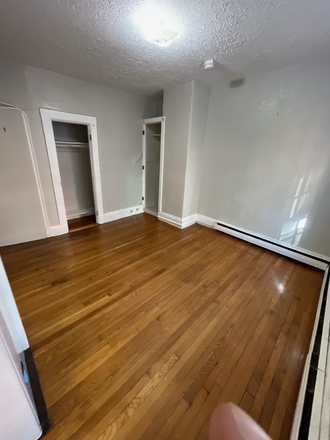 Living Space - Anderson St Studio Beacon Hill Apartments