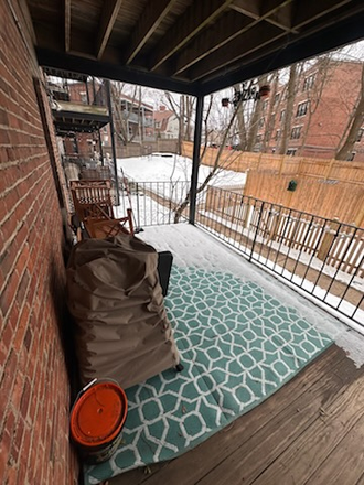 Outdoor patio - Dogs welcome.....great location for walking dogs, near sports & entertainment Apartments