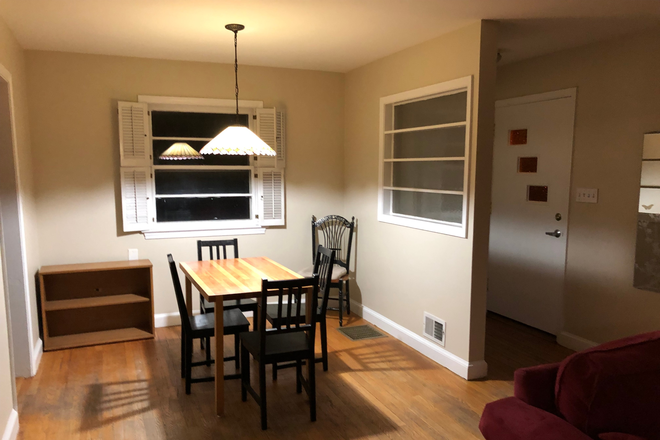 dinning - Great Rental Old Town College Park House