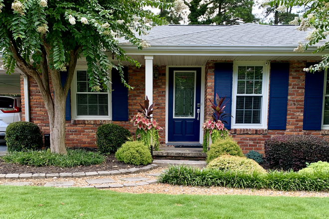 Street view of the house. - North Druid /Briarcliff Room for Rent