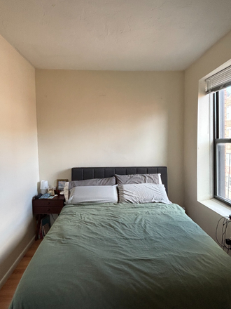 Bedroom - 1 Bed Available 1/1/26! *CONTACT NOAH 603-470-8181! Apartments