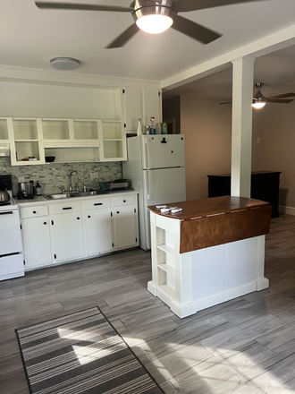 kitchen area - Efficiency Apartment in quiet safe neighborhood