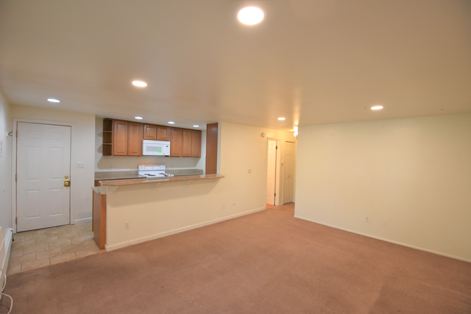1920 19th #7 - 1920 19th St. (2BR/1BA) Apartments