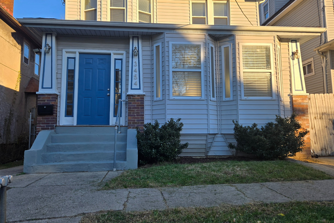 Street view - Spacious 3BR Evanston home - Walk to Xavier, Minutes to Downtown, UC, Norwood, Oakley