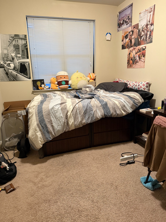 Bedroom - The Varsity College Park Apartments