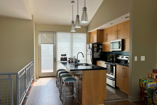 Kitchen - Campus Commons Duplex