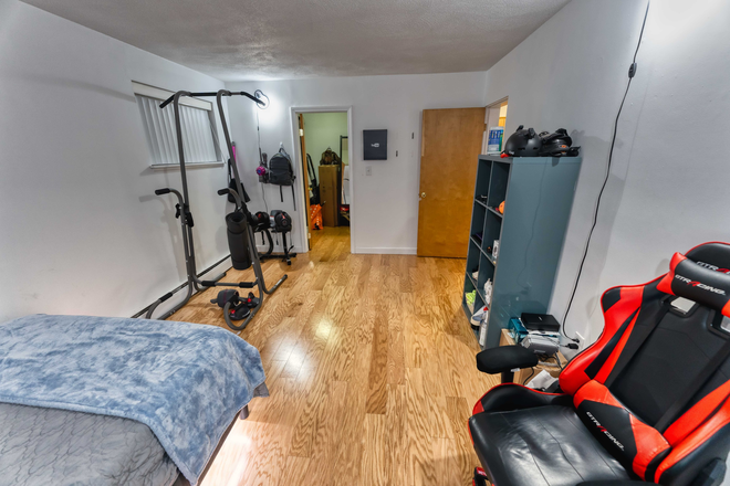 3 - Economical apartment between Harvard & Central.