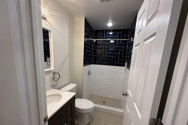 Bathroom - Rooms Available on 42 N 40 Apartments