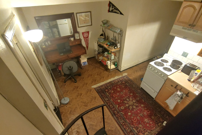 Spiral Stairwell downstairs to Kitchen, Bathroom and Bedroom. - SPRING Semester/ 2026. Fully furnished Grand Duplex/ Back Bay/ Beacon St. Elec, cable incl. Duplex