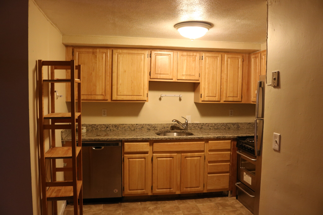 Call NOW for showings! 617-236-8600 - CAMBRIDGE ST - *NO FEE* 3BR ON BEACON HILL W/ LNDRY IN BLDNG, H&HW INC, 2 BATHS AVAIL *9/1/2026*