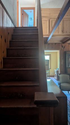 stairs up to the second floor - lovely 3BR/2BR for rent House