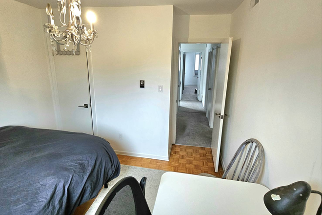 Small Room For Rent_b - 1 Above Ground Furnished, Utilities & Internet incl!!! House