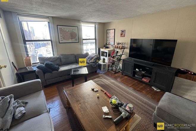 Call NOW for showings! 617-236-8600 - CAMBRIDGE ST - *NO FEE* LRG 2BR/1BA ON BEACON HILL AVAIL *9/1/2026* W/ H&HW INC, LNDRY ON SITE Apartments