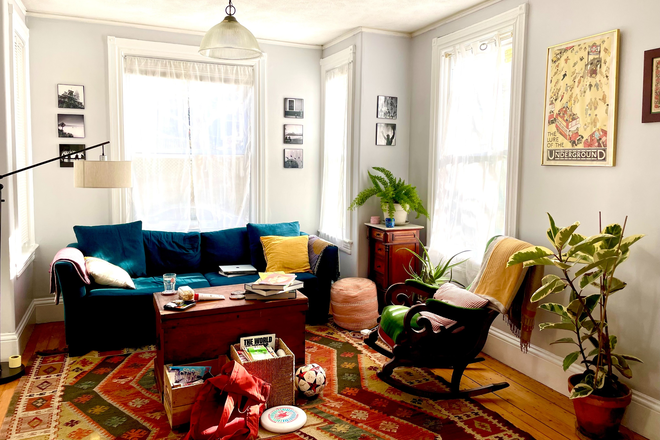 Living room - Spacious, bright 2 bedroom apartment