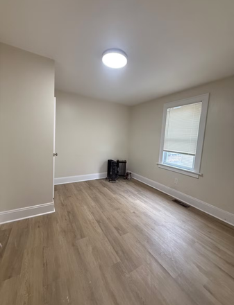 Downstairs bedroom - Renovated 5 Bedroom 2.5bath House