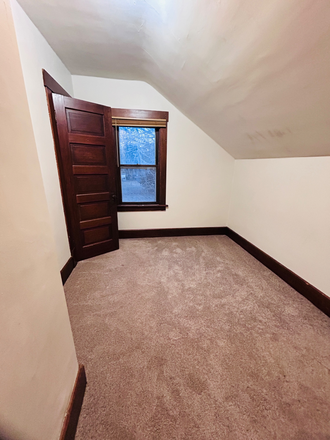Bedroom - Apartment in a Duplex