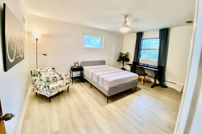 room 3, medium large, shared bathroom - Renovated house, 3 large rooms $990-$1150+ each room