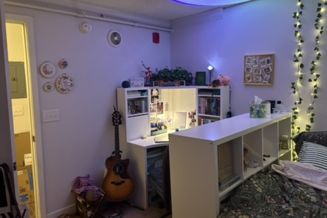 bedroom - The Lodge Apartments