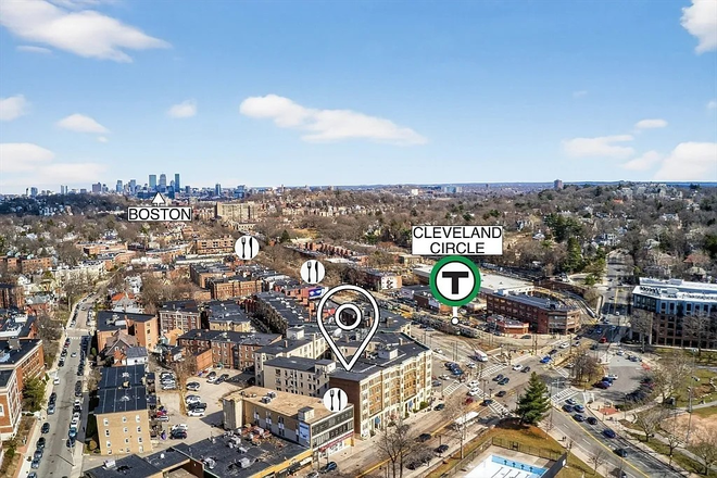 Close to Public Transportation - Spacious 1-bd apartment in the heart of Cleveland Circle, NO fee, fully renovated, in-unit laundry