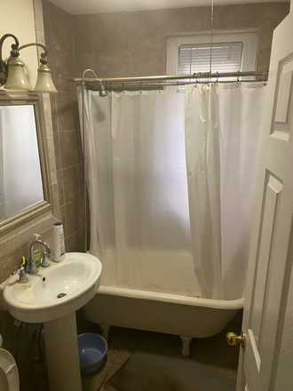 Bathroom - Star Realty Apartments