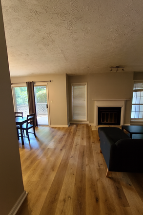 Living room + Dining room - Beautiful 2 bedroom 2 bathroom Condo for Rent