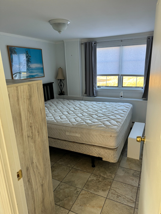Bedroom 2 - 2 Bedroom close to campus Duplex