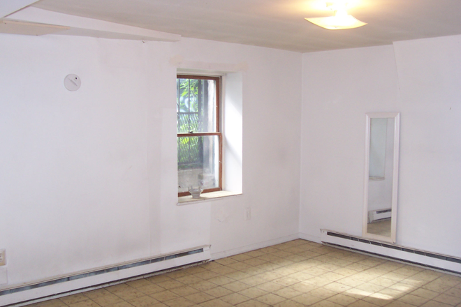 living space - LOCATION!! Nice and spacious one bedroom one bath apartment avail