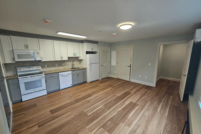 Living Space - Studio Apartment for September 1st at Center East Commons