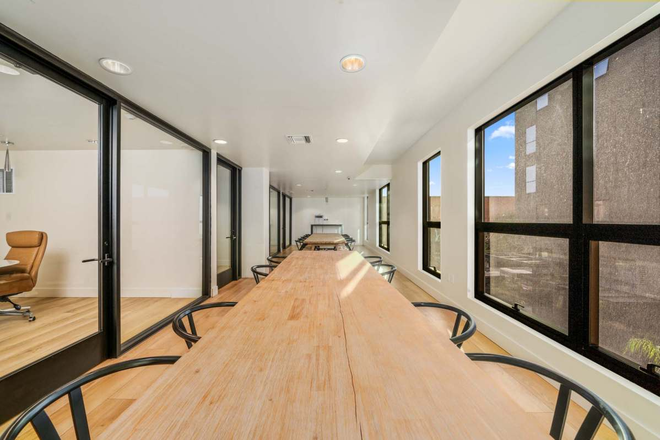 Collaborative Workspace - Luxury Furnished Studio at The Pacific and Malibu: Spring Semester Lease | 5-Minute Walk to Campus Apartments