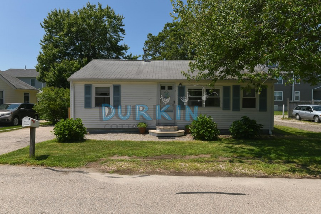 front - 3 Bedroom ranch home in Scarborough Beach Area,7 miles to URI