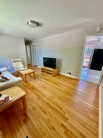 Main Level Living Room - Beautiful Rooms on Muskogee St near UMD!!!