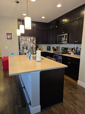Kitchen - Bedroom with Private Bathroom. All Essentials/Utilities Included. Anschutz-5 Miles Away