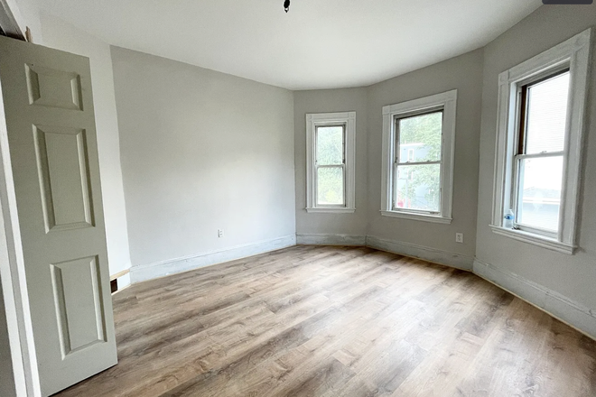 Bedroom for rent - Room available 07/01 Apartments