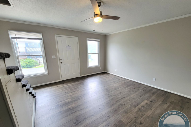 Photo - 243 Bamboo Road Apartments