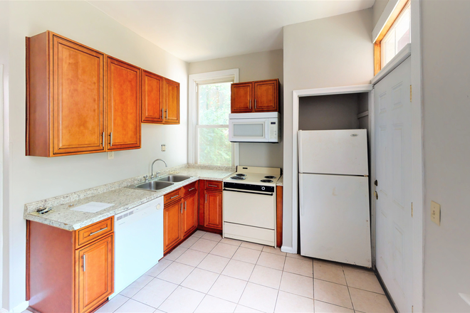 Kitchen - 426 Ada St House