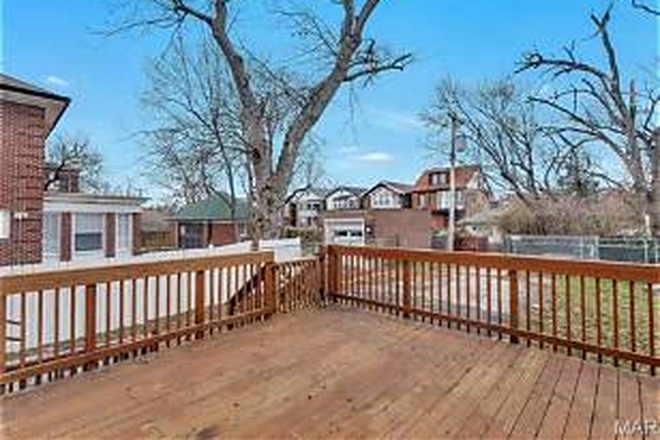 deck bigggg - The Waterman Manor House