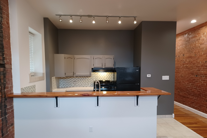 Breakfast bar - Grove Townhouse Apartment