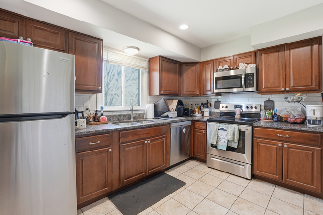 Kitchen - 9244 Limestone Pl Available for the 2027-2028 School Year House