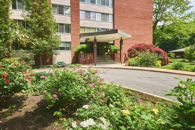 Front Entrance of Condo - Sunny 2 Bed 2 Bath Furnished (Indoor Parking, Near Longwood Medical Area)