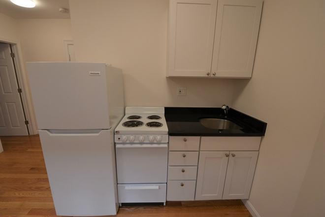 kit - Close to campus. One bedroom on Westland ave. Reduced broker fee Apartments