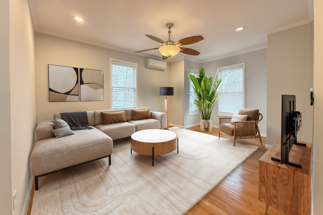 Living - Renovated Dorchester Townhouse for Rent