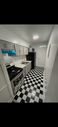 kitchen - The Commons at Fort Stevens Apartments