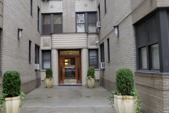 Building Exterior - Beautiful art-filled Art Deco apartment near NYU and the best of NYC