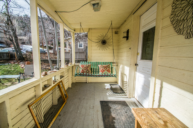 519 Hapgood Patio - 519 Hapgood / 1201 Jay Apartments